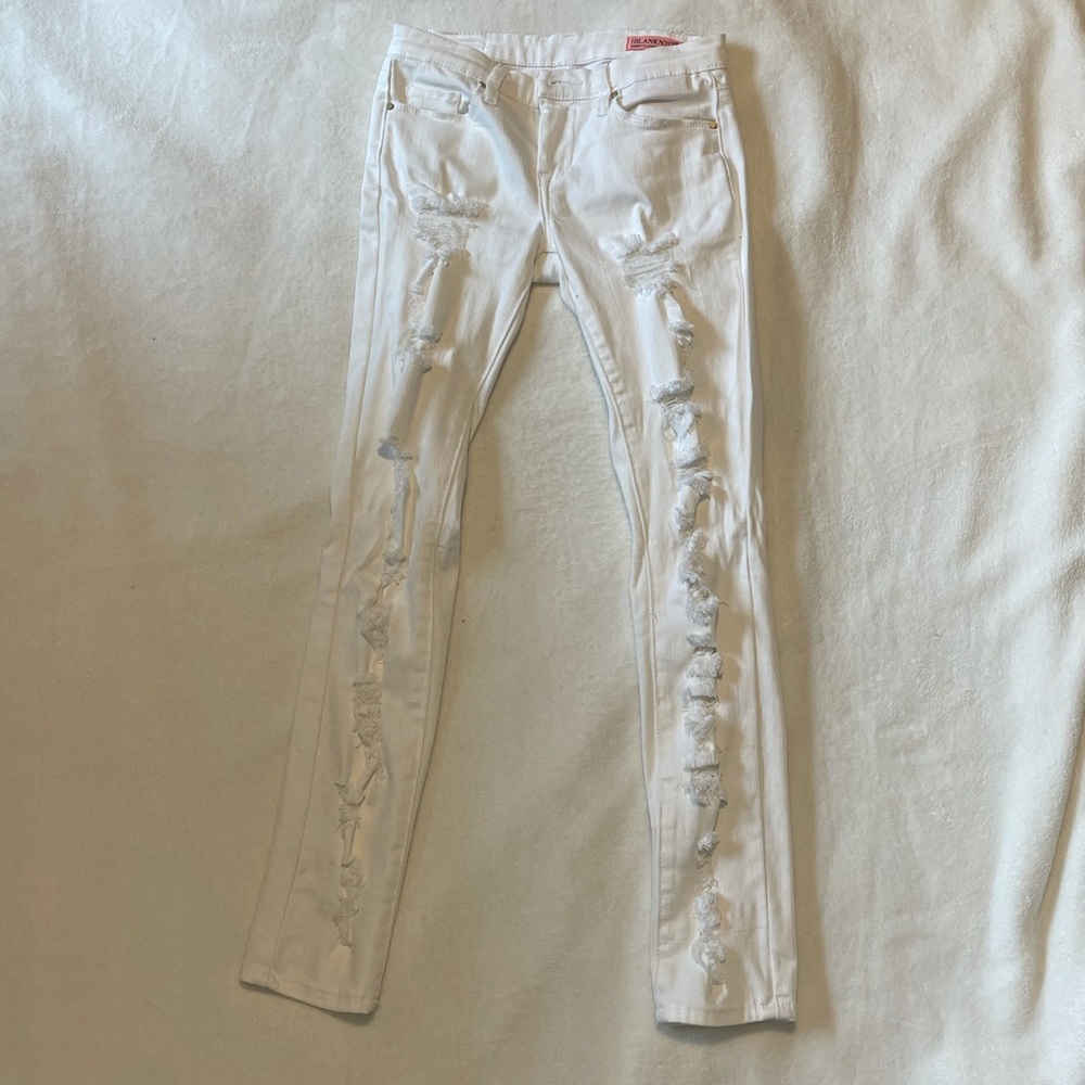 White denim jeans